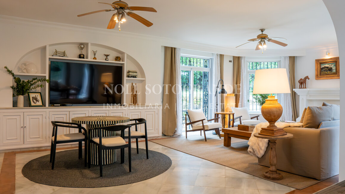 La Pinta Golf Villa – Elegante Villa mit 4 Schlafzimmern, privatem Pool und Golfbereich in Sotogrande Alto