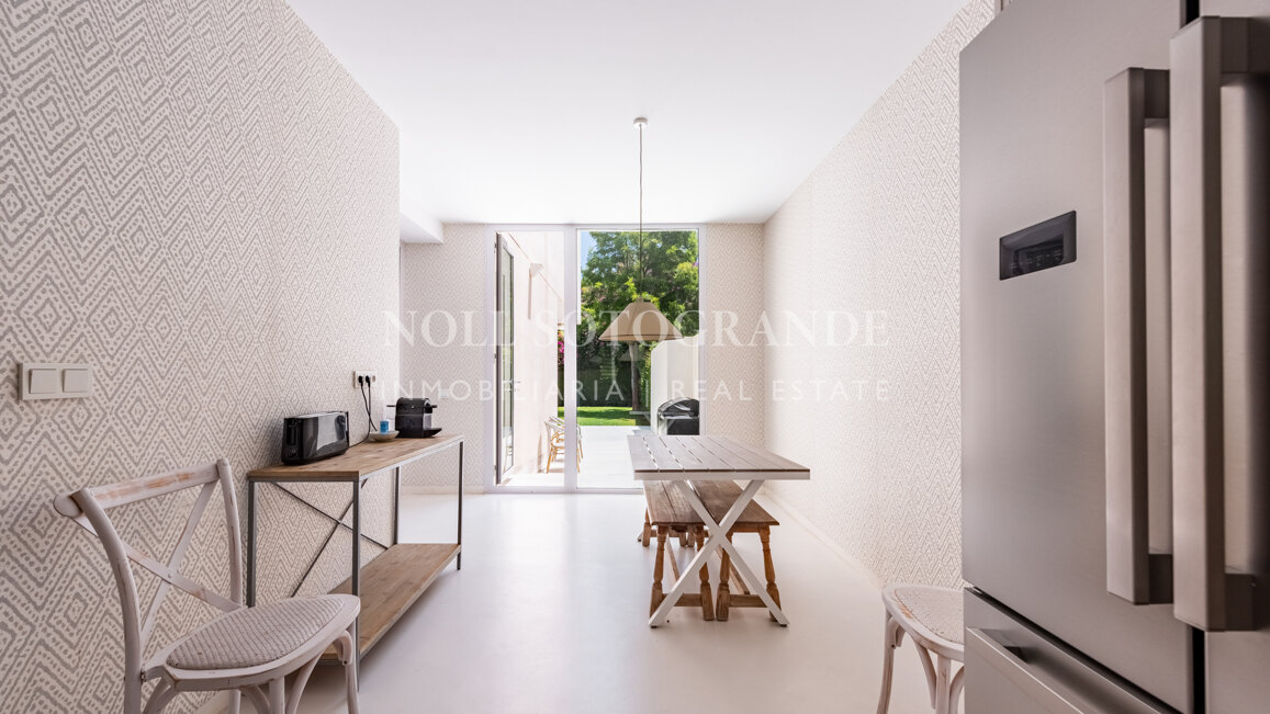 Beeindruckendes 5‑Schlafzimmer-Doppelhaus in Polo Gardens, Sotogrande Costa