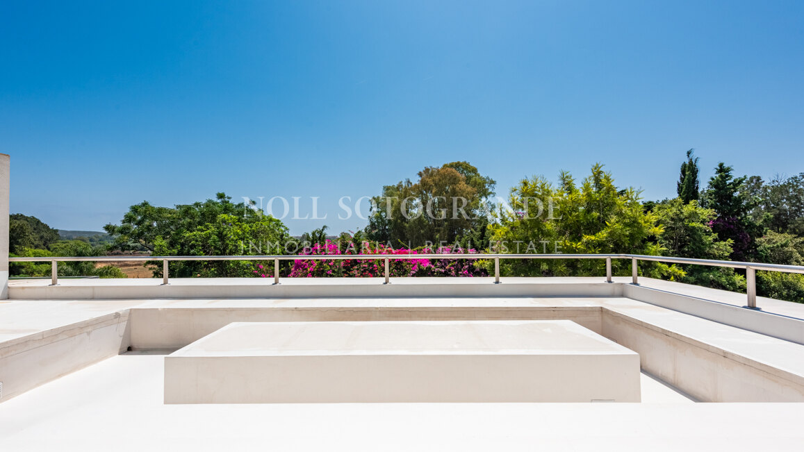 Beeindruckendes 5‑Schlafzimmer-Doppelhaus in Polo Gardens, Sotogrande Costa