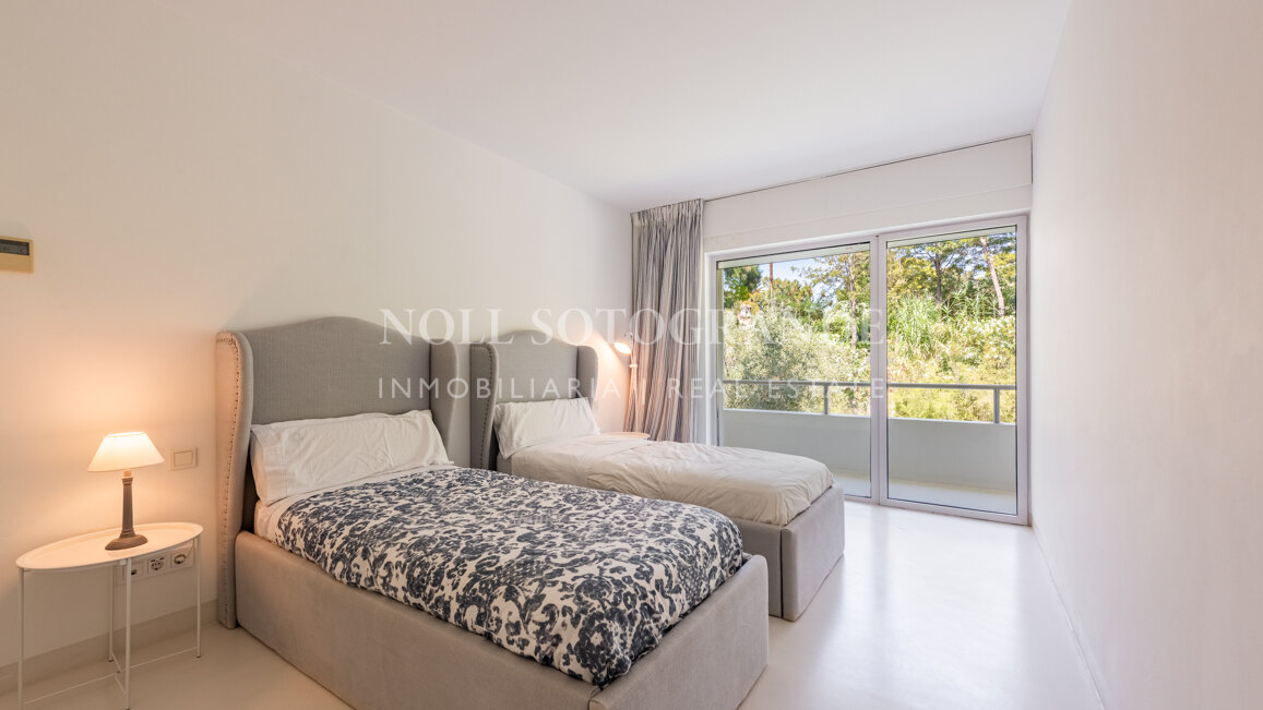 Beeindruckendes 5‑Schlafzimmer-Doppelhaus in Polo Gardens, Sotogrande Costa