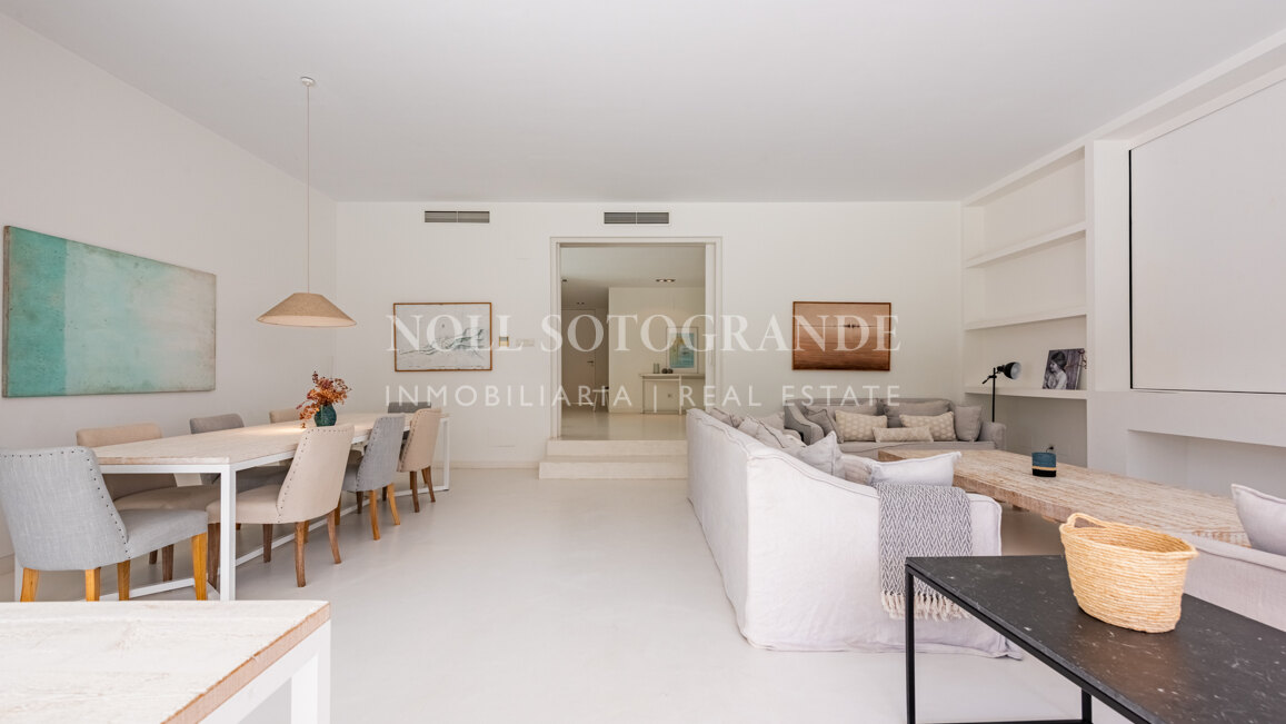 Beeindruckendes 5‑Schlafzimmer-Doppelhaus in Polo Gardens, Sotogrande Costa