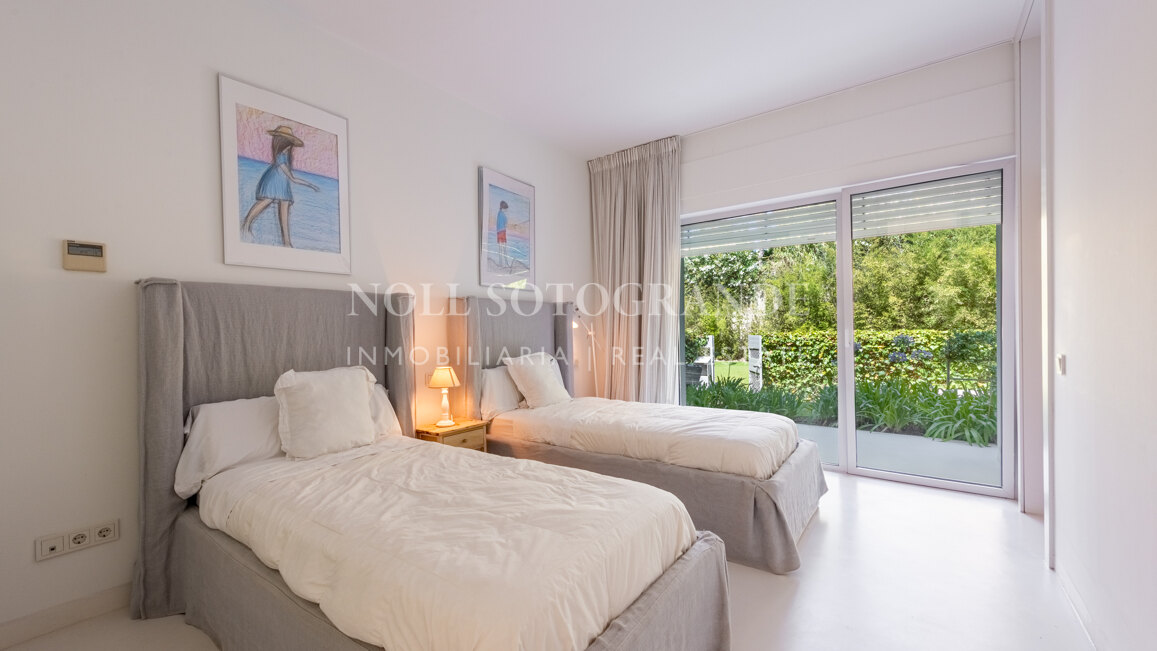 Beeindruckendes 5‑Schlafzimmer-Doppelhaus in Polo Gardens, Sotogrande Costa