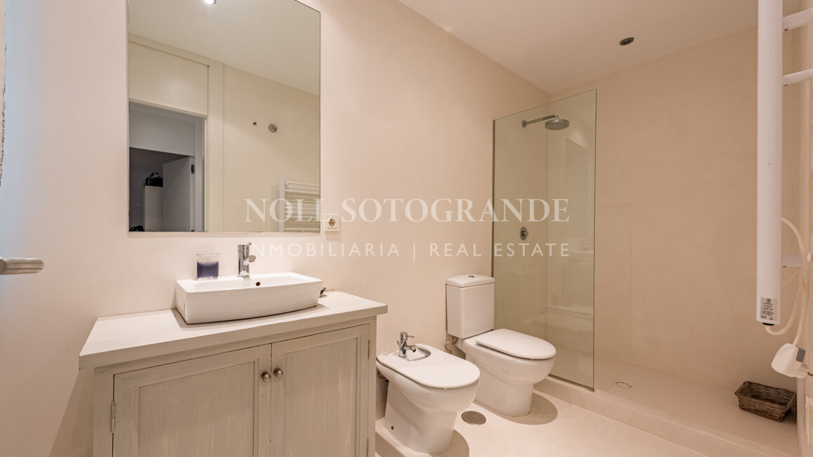 Beeindruckendes 5‑Schlafzimmer-Doppelhaus in Polo Gardens, Sotogrande Costa