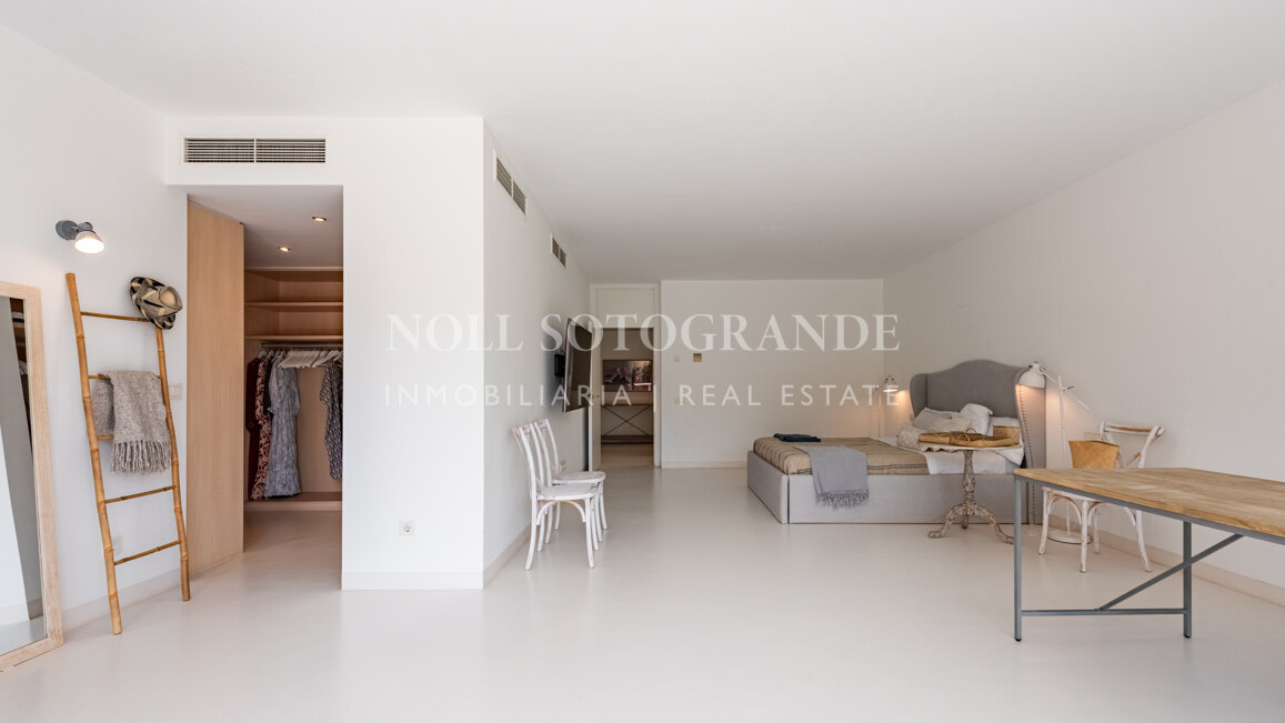 Beeindruckendes 5‑Schlafzimmer-Doppelhaus in Polo Gardens, Sotogrande Costa