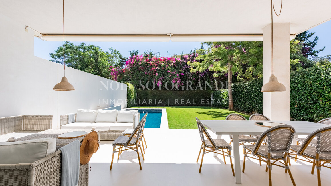 Beeindruckendes 5‑Schlafzimmer-Doppelhaus in Polo Gardens, Sotogrande Costa