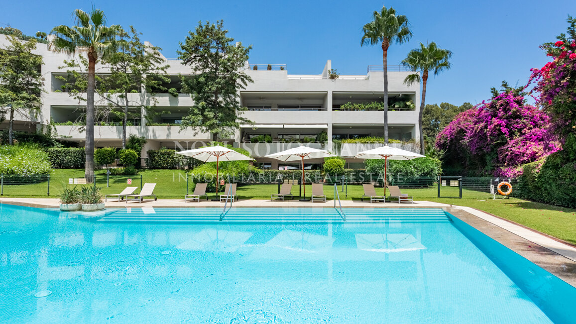 Beeindruckendes 5‑Schlafzimmer-Doppelhaus in Polo Gardens, Sotogrande Costa