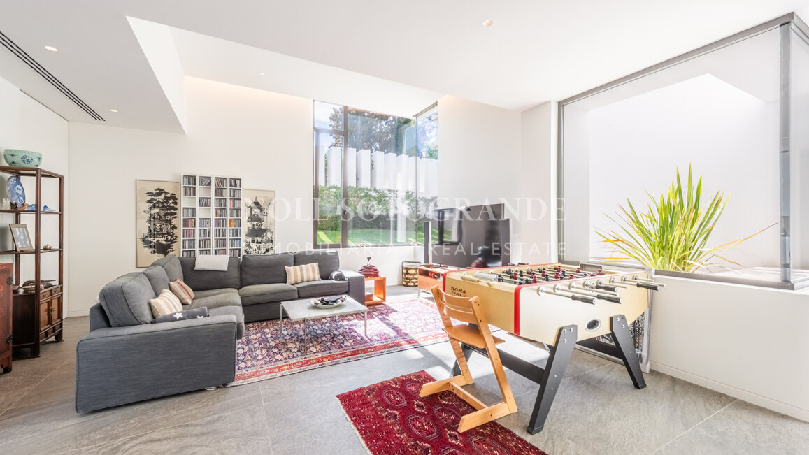 Moderne Villa zu verkaufen Sotogrande Alto in der Nähe von International School & SO Hotel