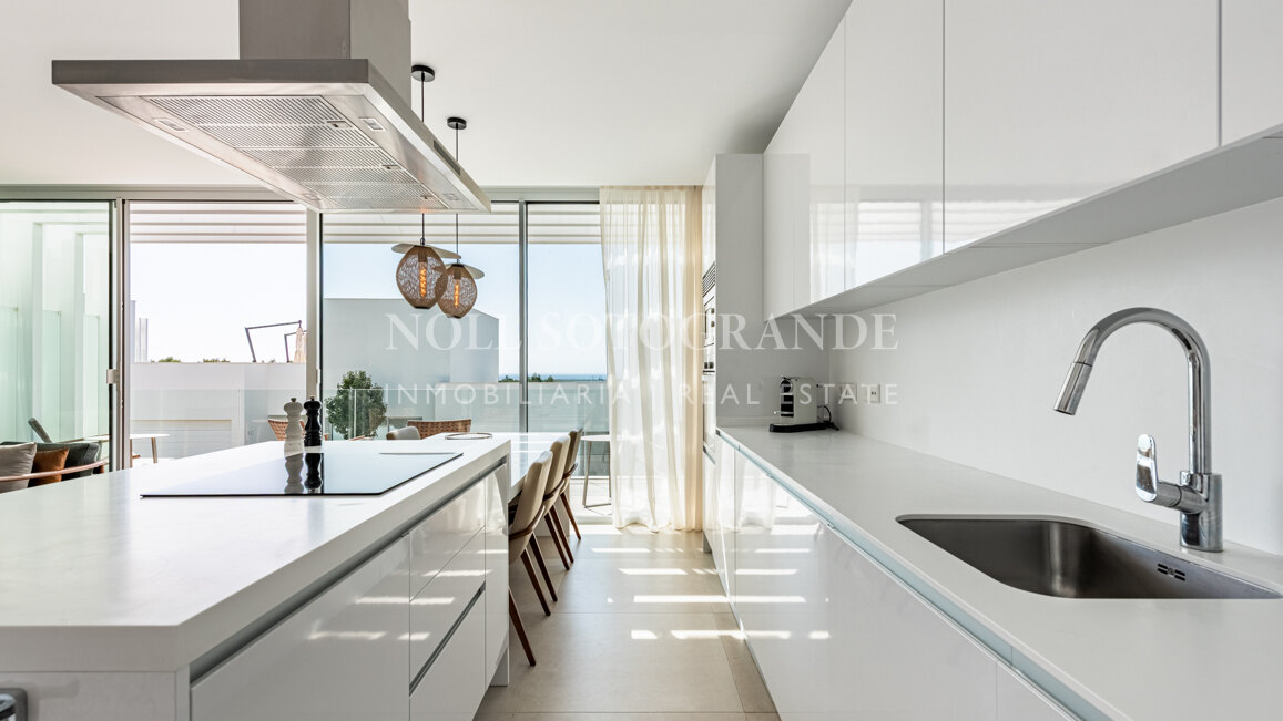 Stilvolles Townhouse mit spektakulärem Panoramablick bis zum Meer