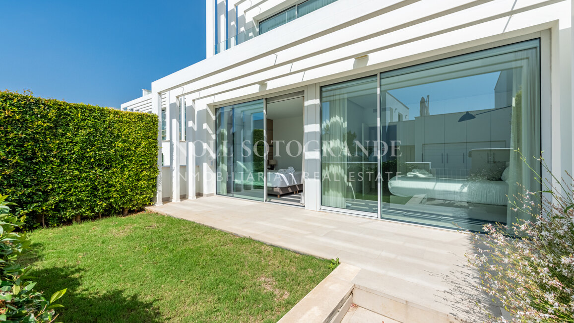 Stilvolles Townhouse mit spektakulärem Panoramablick bis zum Meer