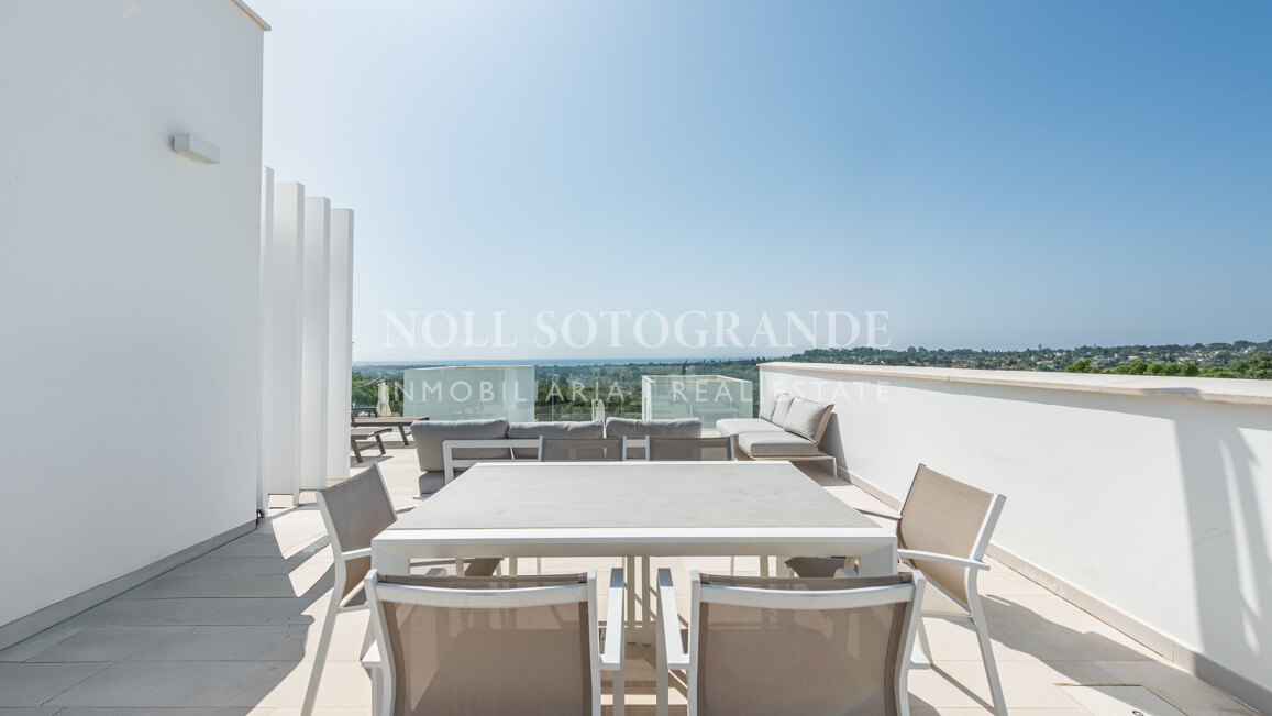 Stilvolles Townhouse mit spektakulärem Panoramablick bis zum Meer