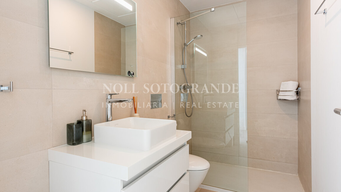 Stilvolles Townhouse mit spektakulärem Panoramablick bis zum Meer