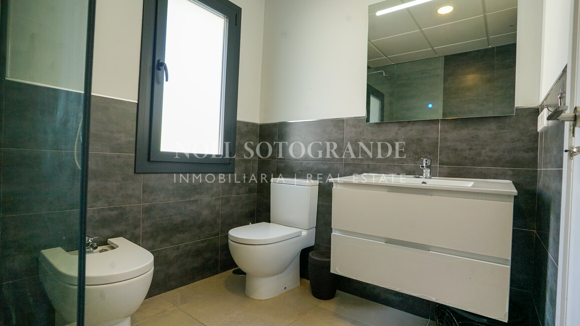 Villa with spectacular views for sale in Alcaidesa