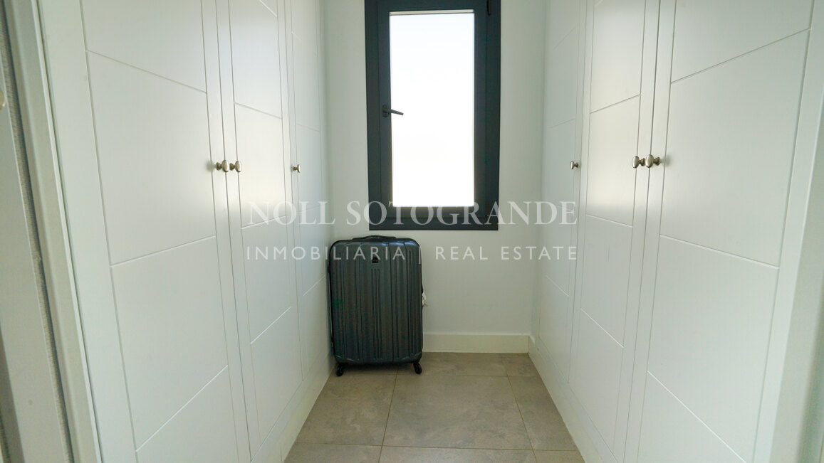 Villa with spectacular views for sale in Alcaidesa