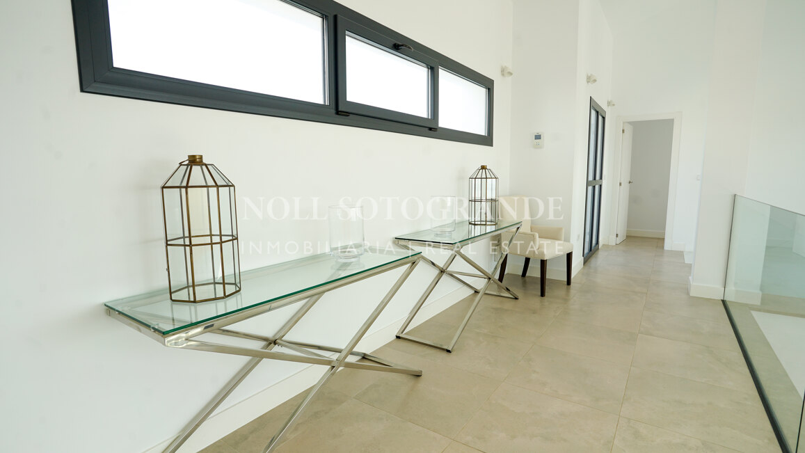 Villa with spectacular views for sale in Alcaidesa