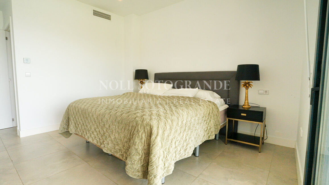 Villa with spectacular views for sale in Alcaidesa