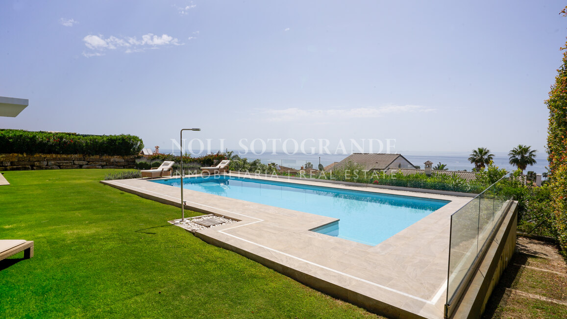 Villa with spectacular views for sale in Alcaidesa