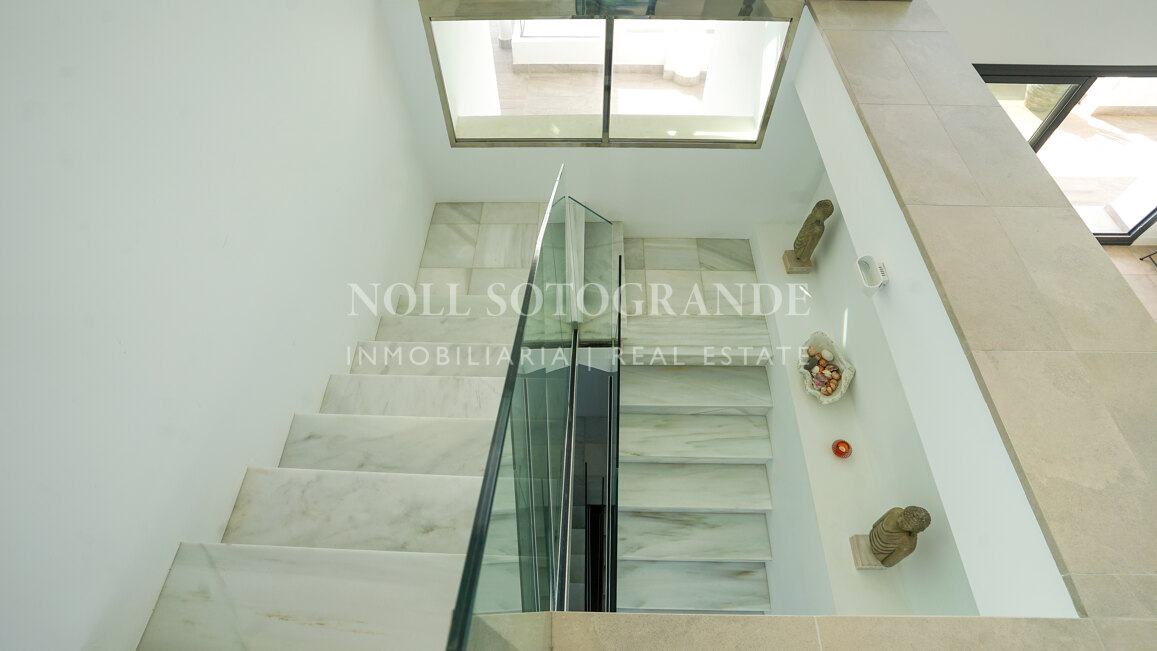 Villa with spectacular views for sale in Alcaidesa