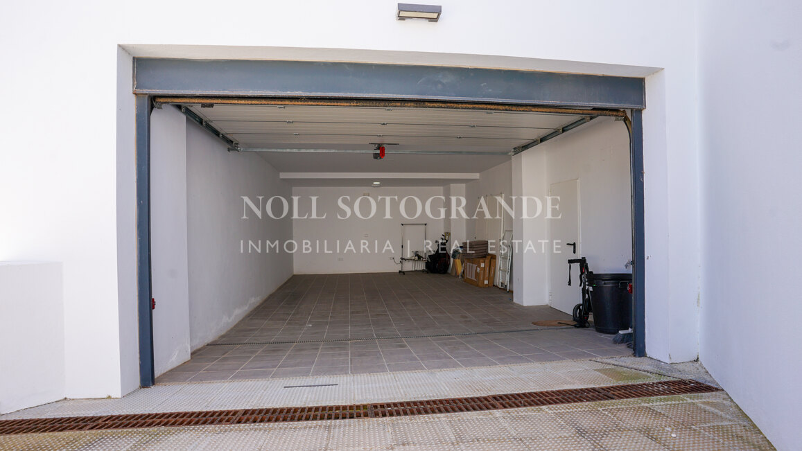 Villa with spectacular views for sale in Alcaidesa