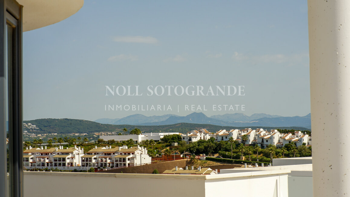 Villa with spectacular views for sale in Alcaidesa