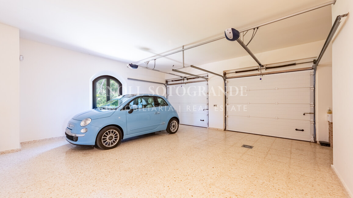 Luxuriöse 5-Schlafzimmer-Villa mit Kino in La Reserva de Sotogrande
