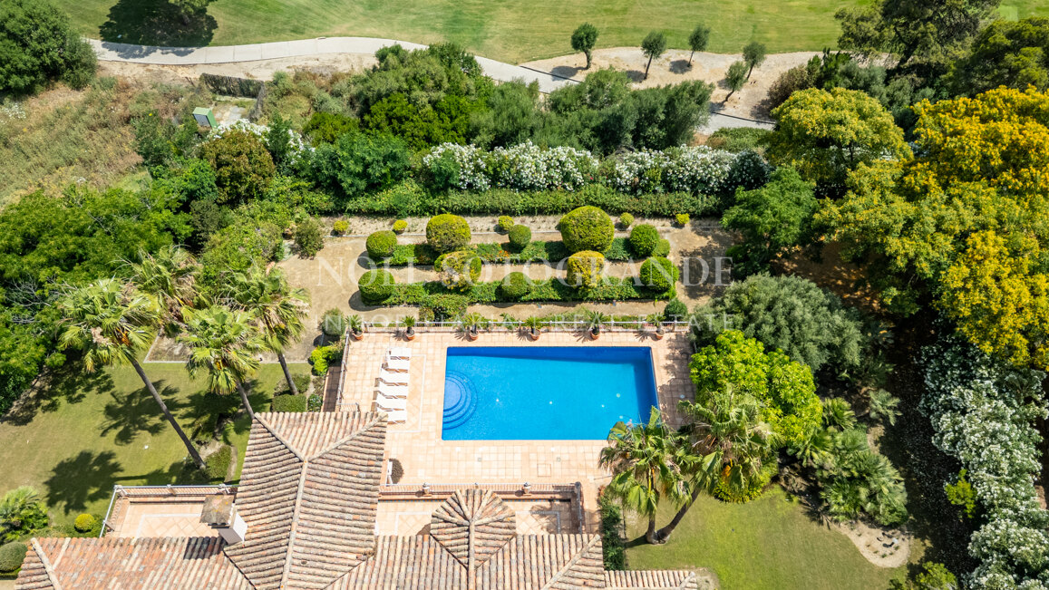 Luxuriöse 5-Schlafzimmer-Villa mit Kino in La Reserva de Sotogrande