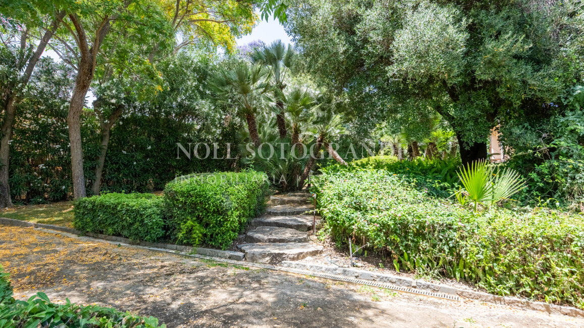 Luxuriöse 5-Schlafzimmer-Villa mit Kino in La Reserva de Sotogrande