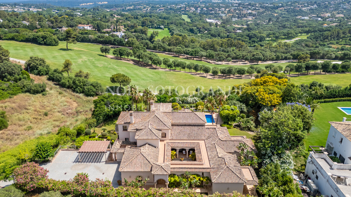 Luxuriöse 5-Schlafzimmer-Villa mit Kino in La Reserva de Sotogrande
