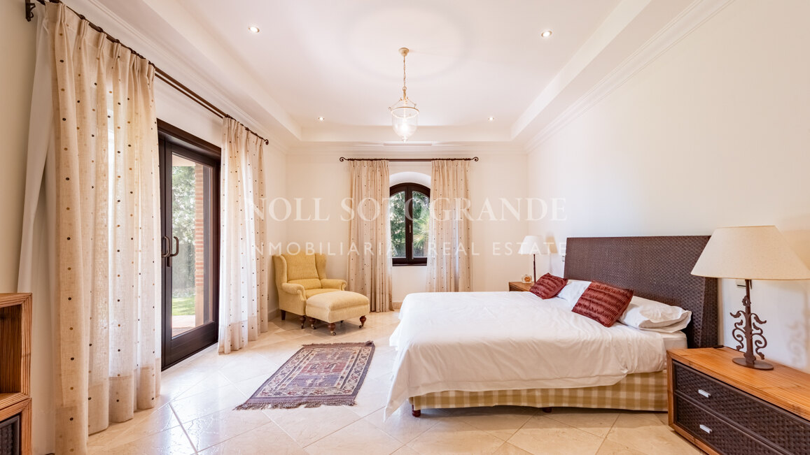 Luxuriöse 5-Schlafzimmer-Villa mit Kino in La Reserva de Sotogrande