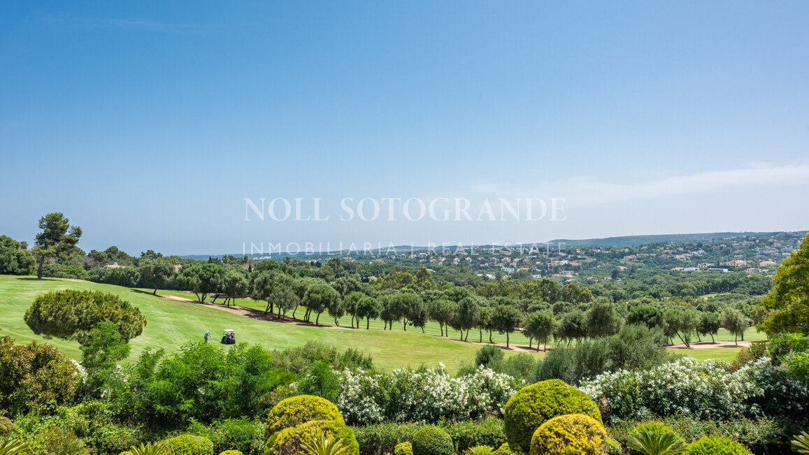 Luxuriöse 5-Schlafzimmer-Villa mit Kino in La Reserva de Sotogrande