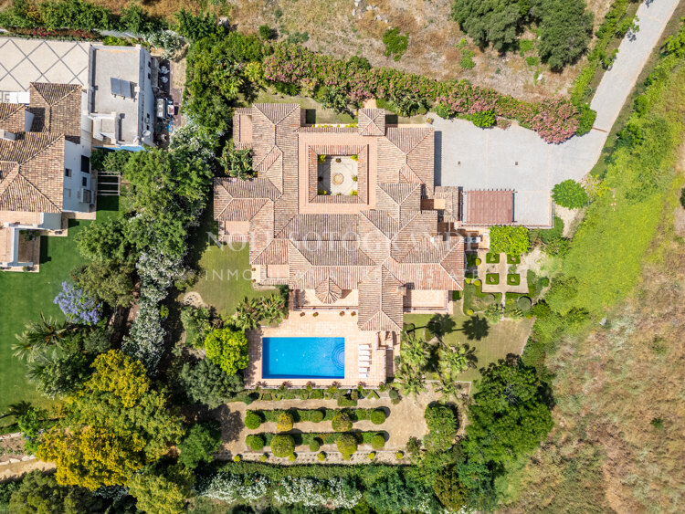 Luxuriöse 5-Schlafzimmer-Villa mit Kino in La Reserva de Sotogrande