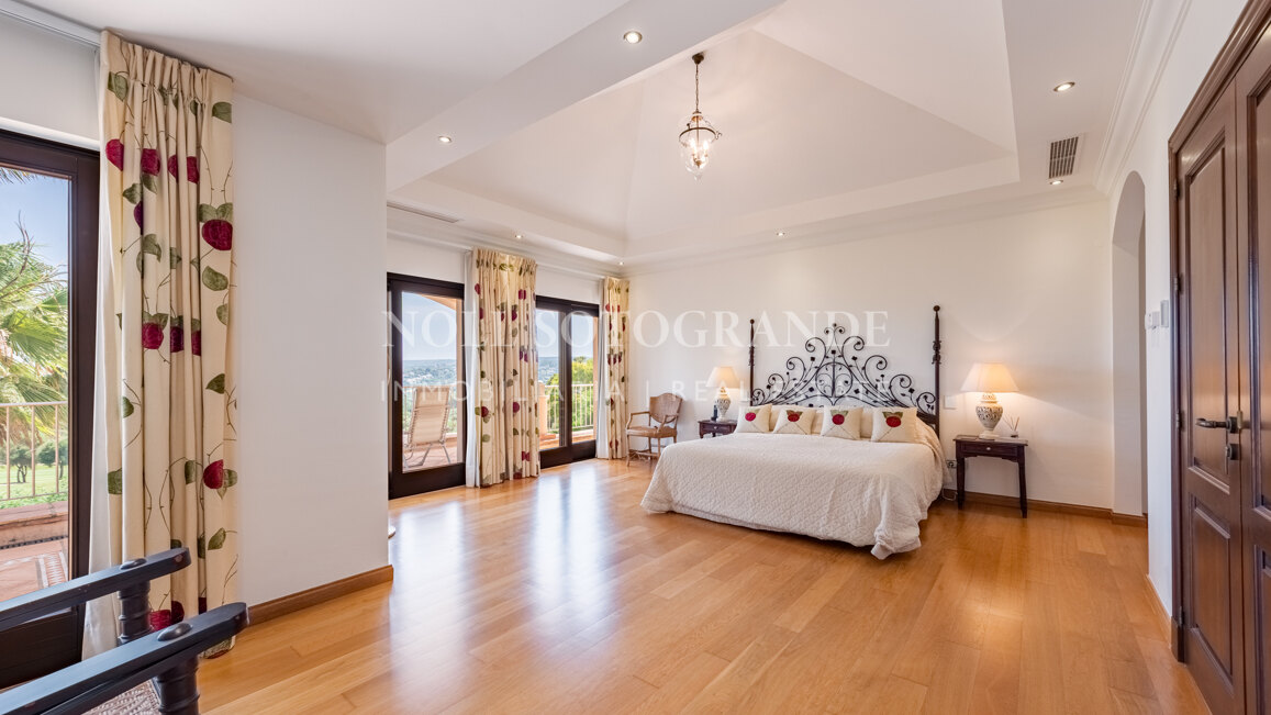 Luxuriöse 5-Schlafzimmer-Villa mit Kino in La Reserva de Sotogrande