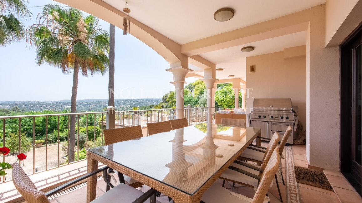 Luxuriöse 5-Schlafzimmer-Villa mit Kino in La Reserva de Sotogrande