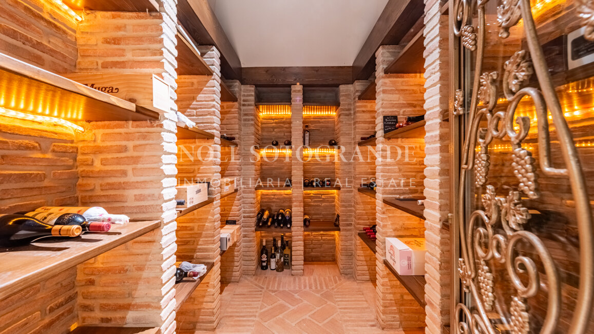 Luxuriöse 5-Schlafzimmer-Villa mit Kino in La Reserva de Sotogrande