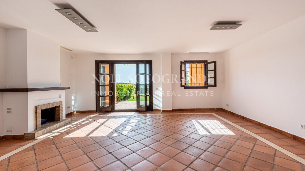 Elegantes Reihenhaus mit zwei Schlafzimmern in Cortijos de La Reserva