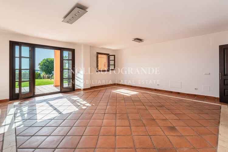 Elegante adosado de dos dormitorios en Cortijos de La Reserva