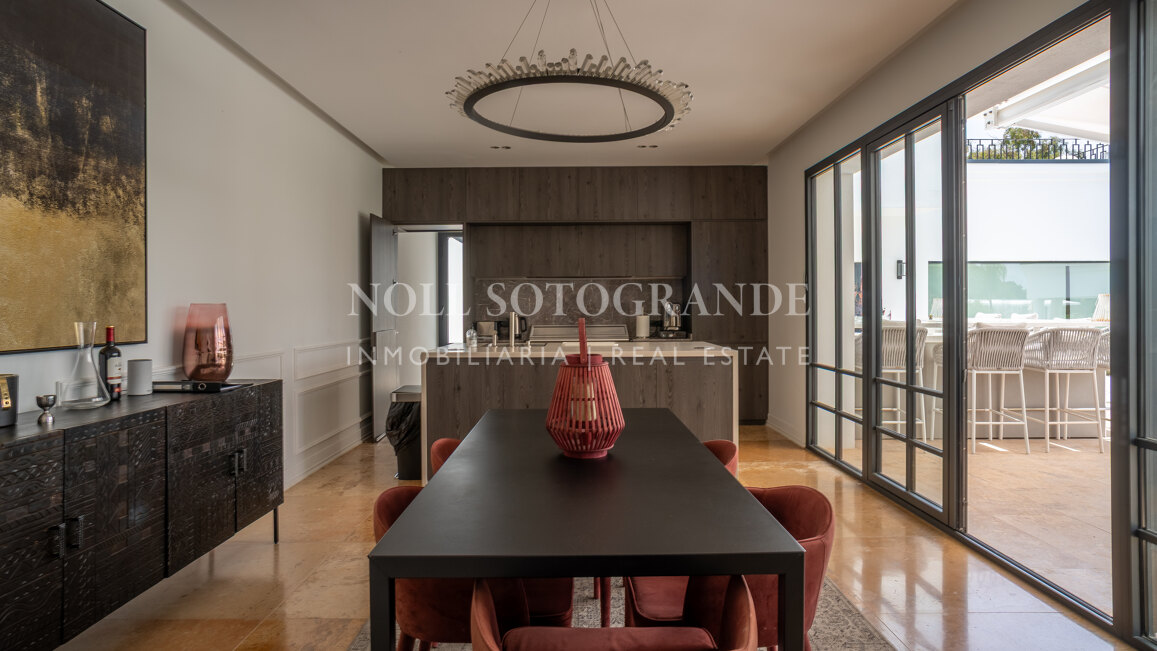 Villa Helio – Zeitgenössische Eleganz in La Reserva de Sotogrande