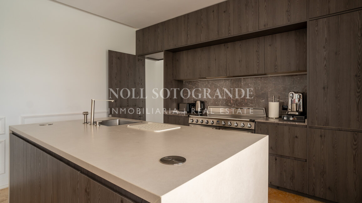 Villa Helio – Zeitgenössische Eleganz in La Reserva de Sotogrande