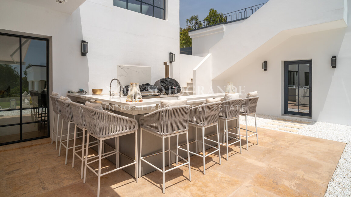 Villa Helio – Zeitgenössische Eleganz in La Reserva de Sotogrande