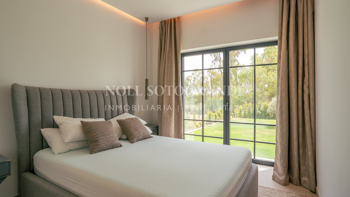 Villa Helio – Zeitgenössische Eleganz in La Reserva de Sotogrande