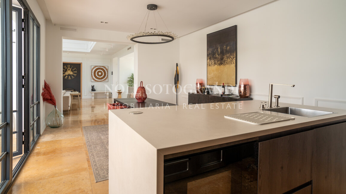 Villa Helio – Zeitgenössische Eleganz in La Reserva de Sotogrande