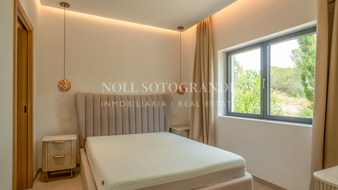 Villa Helio – Zeitgenössische Eleganz in La Reserva de Sotogrande