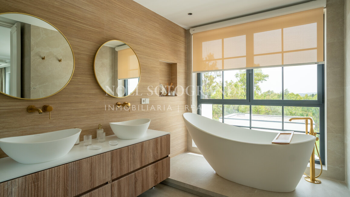 Villa Helio – Zeitgenössische Eleganz in La Reserva de Sotogrande