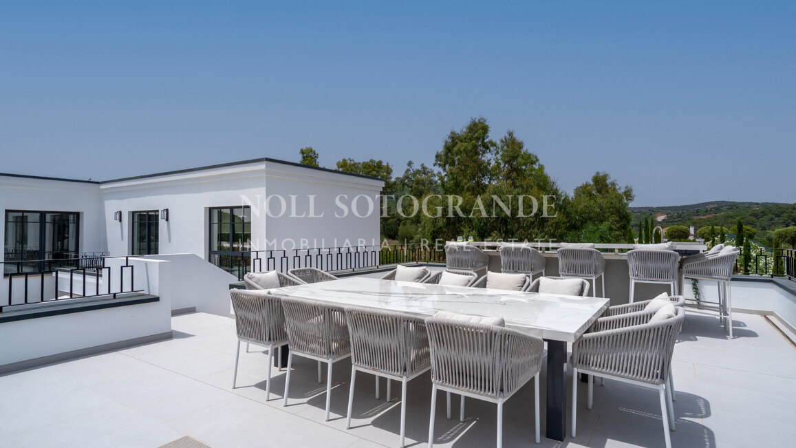 Villa Helio – Zeitgenössische Eleganz in La Reserva de Sotogrande