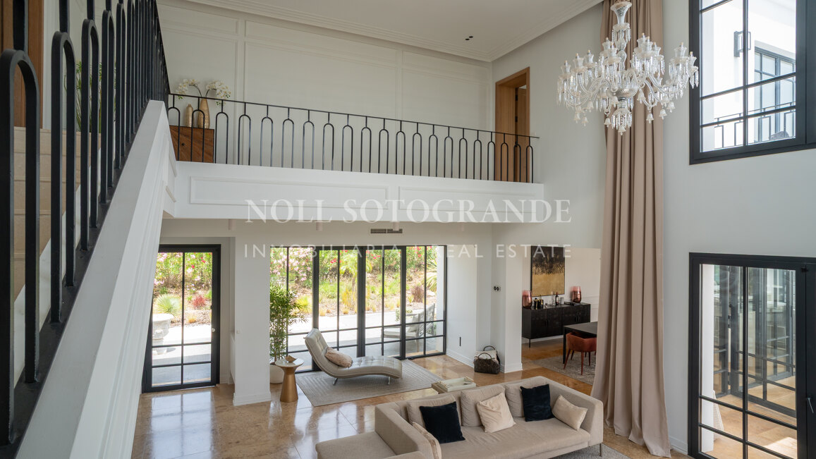 Villa Helio – Zeitgenössische Eleganz in La Reserva de Sotogrande