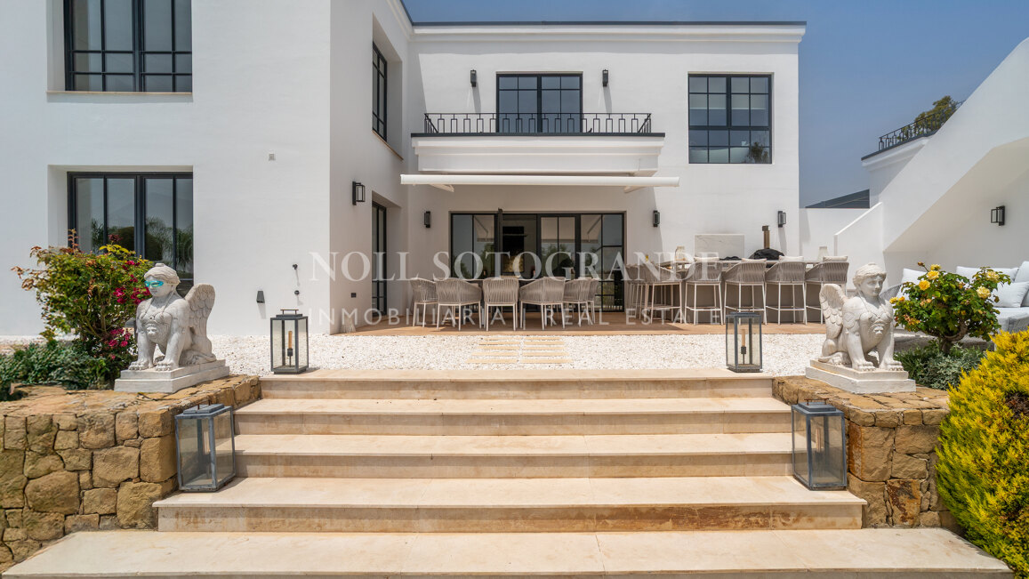 Villa Helio – Zeitgenössische Eleganz in La Reserva de Sotogrande