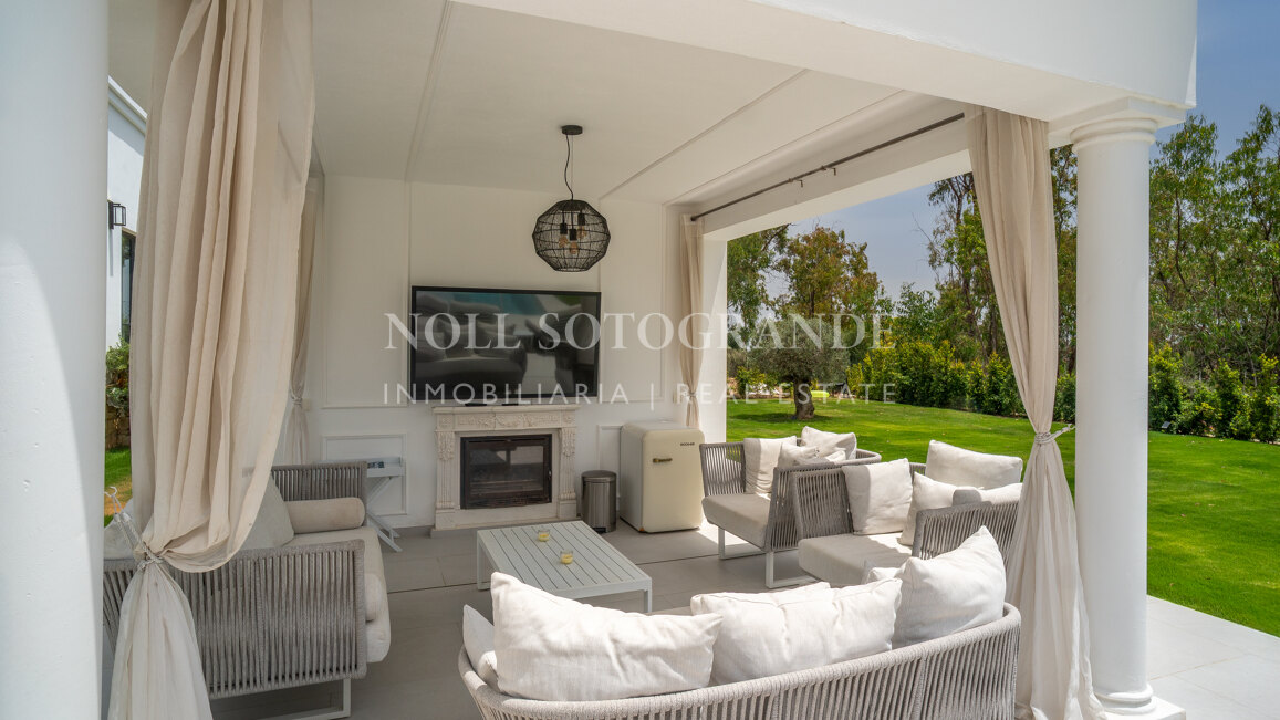 Villa Helio – Zeitgenössische Eleganz in La Reserva de Sotogrande