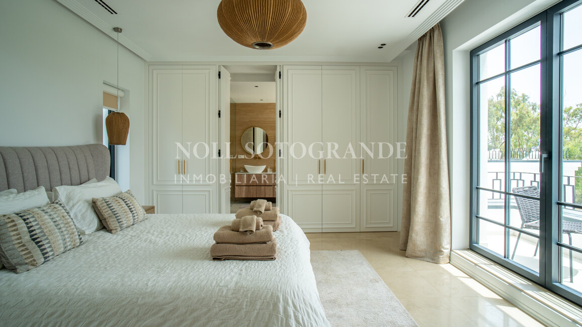 Villa Helio – Zeitgenössische Eleganz in La Reserva de Sotogrande