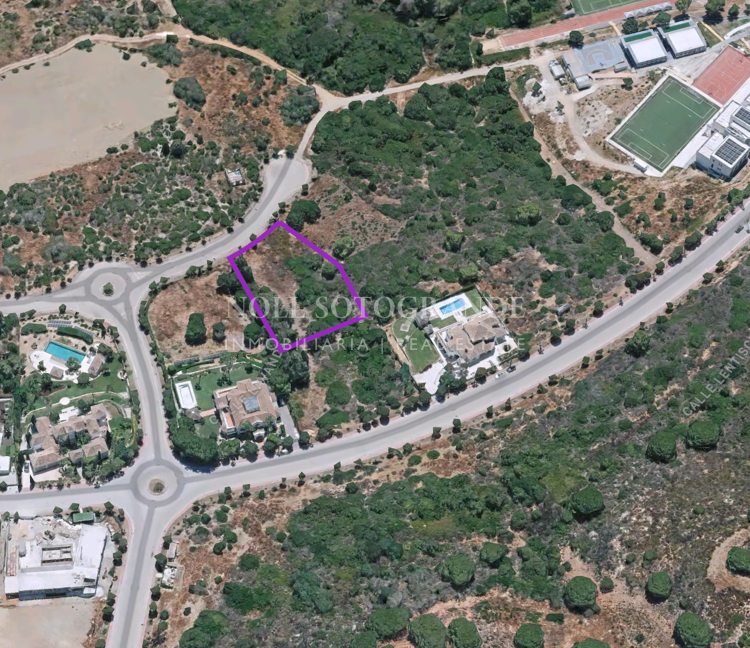 Grundstück zum Verkauf in La Reserva, Sotogrande