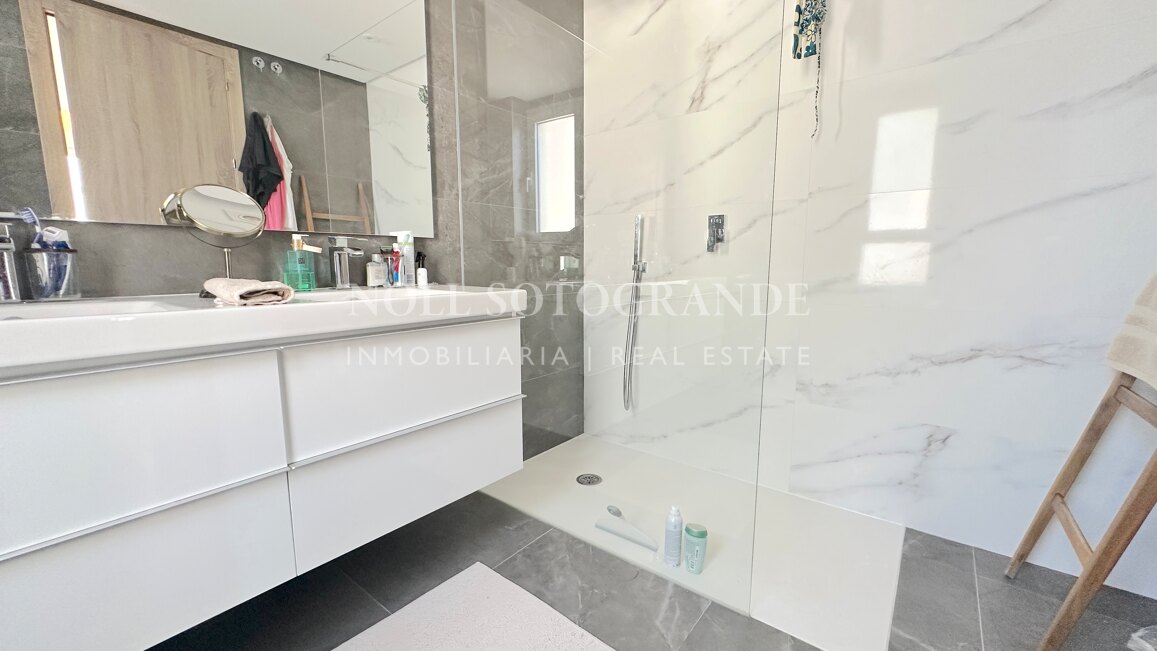 3-Zimmer-Wohnung im Erdgeschoss zur Vermietung im San Roque Club