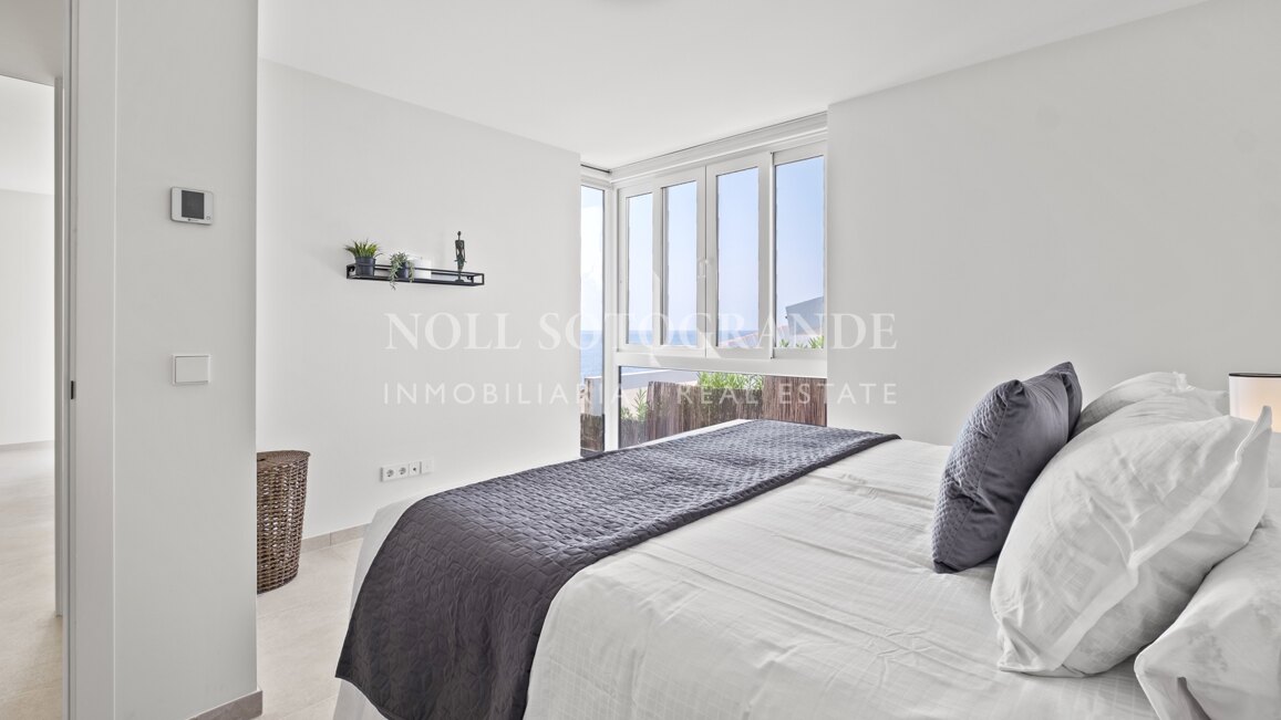 Spektakuläre Strandvilla zur Miete in Torreguadiaro, nahe Sotogrande